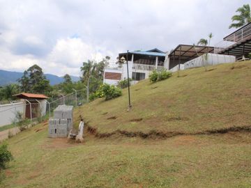 CASA CAMPESTRE EN EL CARMEN -  DAGUA