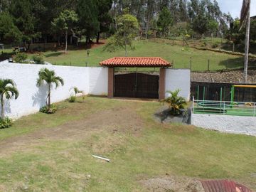 CASA CAMPESTRE EN EL CARMEN -  DAGUA