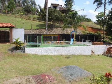 CASA CAMPESTRE EN EL CARMEN -  DAGUA