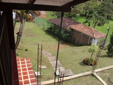 CASA CAMPESTRE EN EL CARMEN -  DAGUA