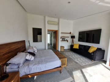 CASA EN COTO PRADERA EN CAÑADAS EN ZAPOPAN EN VENTA $17´900,000