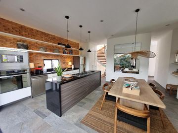 CASA EN COTO PRADERA EN CAÑADAS EN ZAPOPAN EN VENTA $17´900,000
