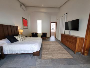 CASA EN COTO PRADERA EN CAÑADAS EN ZAPOPAN EN VENTA $17´900,000