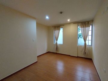 EN VENTA / CASA UNA PLANTA / VALLE DE LOS CHILLOS