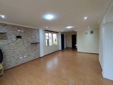 EN VENTA / CASA UNA PLANTA / VALLE DE LOS CHILLOS