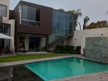 Venta de hermosa y exclusiva casa residencial en La Encanta de Villa. Chorrillos