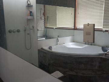 Venta de hermosa y exclusiva casa residencial en La Encanta de Villa. Chorrillos