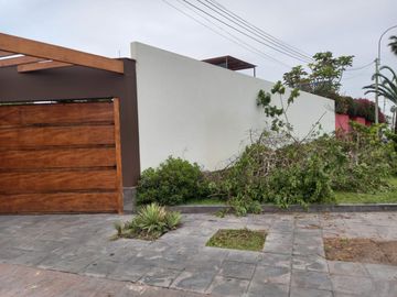 Venta de hermosa y exclusiva casa residencial en La Encanta de Villa. Chorrillos