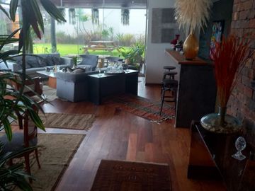 Venta de hermosa y exclusiva casa residencial en La Encanta de Villa. Chorrillos