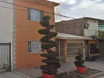 HERMOSA CASA UBICADA EN: Aquiles Serdán 261, Zona Centro, 35150 Lerdo, Dgo.