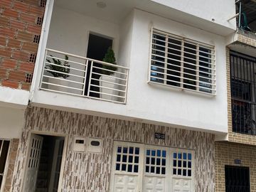 venta casa en Poblado 1