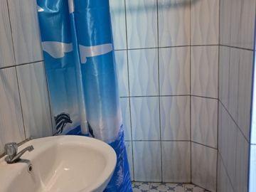 ANTICRETICO DE CASA CON NEGOCIO DE  PANADERÍA EQUIPADA