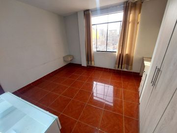 VENTA DE CASA EN SANTA CLARA ATE VITARTE
