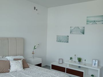 CASA EN VENTA EN VALLE IMPERIAL COTO 21