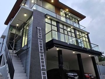 5BR Overlooking House and Lot for Sale at Calaca Batangas