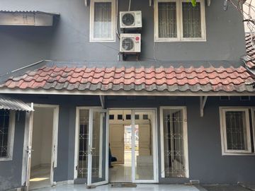 Sewa Rumah Komersil Anggrek Loka BSD City Tangerang Selatan Lokasi Strategis Siap Pakai