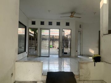 Sewa Rumah Komersil Anggrek Loka BSD City Tangerang Selatan Lokasi Strategis Siap Pakai