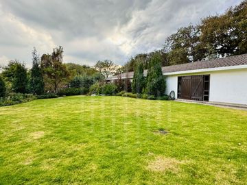 Residencia de Lujo con Casa de Huéspedes en Hacienda de Vallescondido