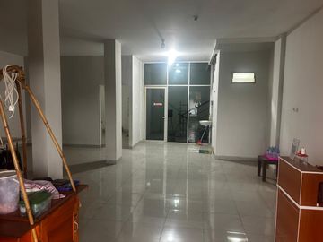 Sewa Ruko Gandeng 2 Jalan Pagedangan Legok Tangerang Lokasi Strategis Siap Pakai