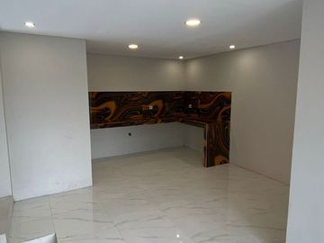 Rumah Baru Hook Minimalis Ada Kolam Renang di Juanda Sidoarjo