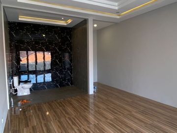 Rumah Baru Hook Minimalis Ada Kolam Renang di Juanda Sidoarjo