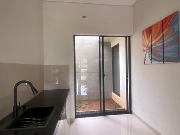 Rumah Dijual 2 Lantai Strategis Dekat Stasiun Rawa Buntu Tangerang Selatan Nego