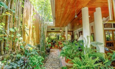 SOLAR GARDEN HOUSE
