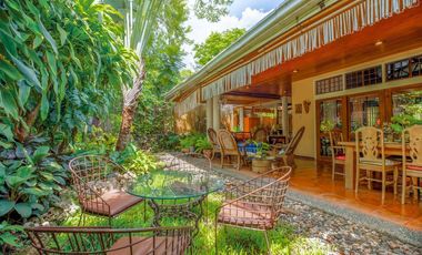 SOLAR GARDEN HOUSE