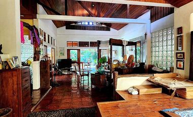 SOLAR GARDEN HOUSE