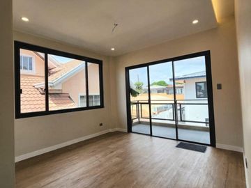 EJE - FOR SALE: 4-Bedroom Single-Family House in BF Homes, Las Piñas City