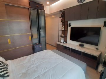 Good Deal! 2BR Unit For Sale in The Frabella 1