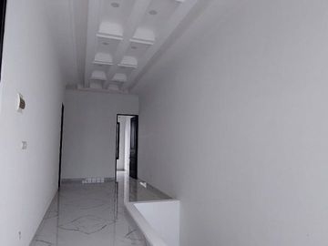 Rumah Baru Semi Furnished Lokasi Tengah Kota di Mojo Gubeng Surabaya