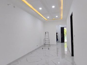 Rumah Baru Semi Furnished Lokasi Tengah Kota di Mojo Gubeng Surabaya