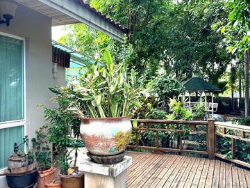 For Sale: Detached House at Land and House Park, Khon Kaen Prime location in the Khon Kaen Bypass area. A large house, 250 square meters, on a special