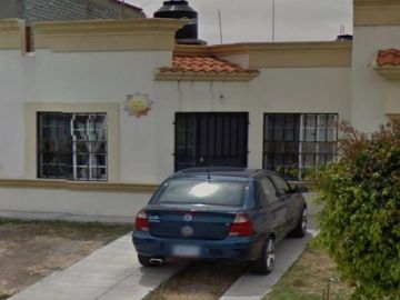 HERMOSA CASA UBICADA EN: P.º del Haya 589, 38994 Rinconadas Del Bosque, Moroleón, Guanajuato.