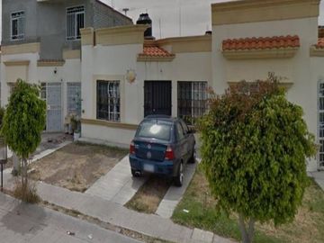 HERMOSA CASA UBICADA EN: P.º del Haya 589, 38994 Rinconadas Del Bosque, Moroleón, Guanajuato.