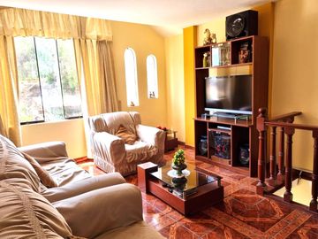 VENTA DE CASA EN CANTO GRANDE SAN JUAN DE LURIGANCHO