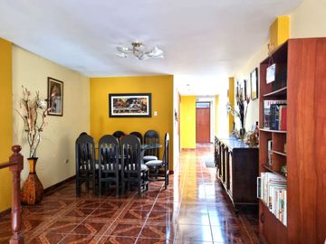 VENTA DE CASA EN CANTO GRANDE SAN JUAN DE LURIGANCHO