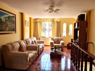VENTA DE CASA EN CANTO GRANDE SAN JUAN DE LURIGANCHO