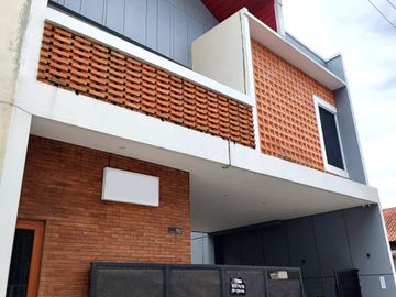 Kos Eksklusif 12 Kamar dekat Pakuwon Mall dan Kampus UPN