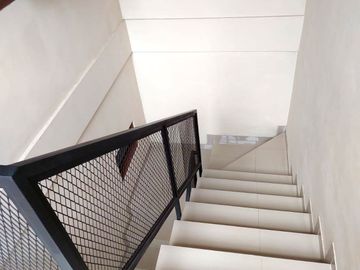 Kos Eksklusif 12 Kamar dekat Pakuwon Mall dan Kampus UPN