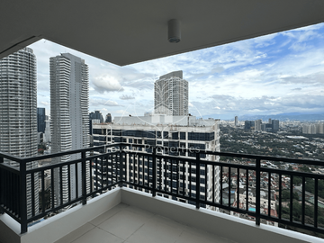 BRAND NEW (Newly Turned Over) UNFURNISHED 3BR PENTHOUSE UNIT with 2 PARKING SLOTS FOR SALE!