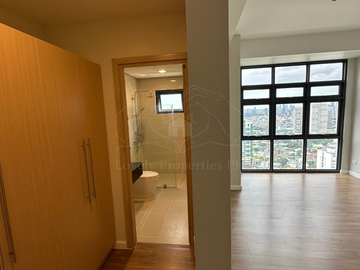 BRAND NEW (Newly Turned Over) UNFURNISHED 3BR PENTHOUSE UNIT with 2 PARKING SLOTS FOR SALE!