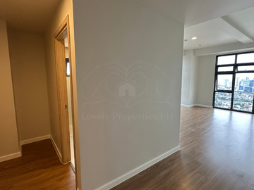 BRAND NEW (Newly Turned Over) UNFURNISHED 3BR PENTHOUSE UNIT with 2 PARKING SLOTS FOR SALE!