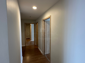 BRAND NEW (Newly Turned Over) UNFURNISHED 3BR PENTHOUSE UNIT with 2 PARKING SLOTS FOR SALE!