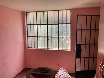 VENTA DE CASA EN PUENTE PIEDRA NEGOCIABLE