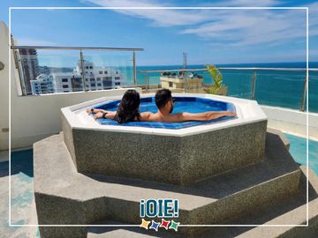 Suite en venta en edificio Torre Marina, Cerca al Mall del pacifico, Manta.