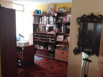Casa amplia de 5 dormitorios a la venta en Valle Hermoso, Surco