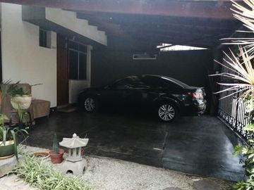 Casa amplia de 5 dormitorios a la venta en Valle Hermoso, Surco