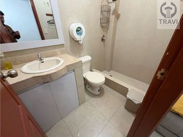 hermosa casa en venta, en la zona de mayor desarrollo de la ciudad (via a la costa)